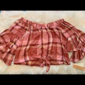 Off-the-shoulder top